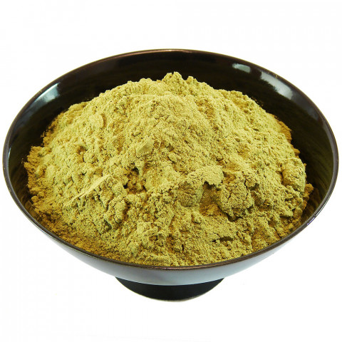 Weißdornblätter mit Blüten, gemahlen